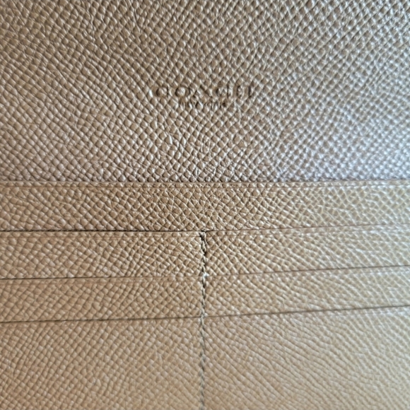 Coach NWT 2PC Long Wallet/ BNWT - Picture 4 of 9